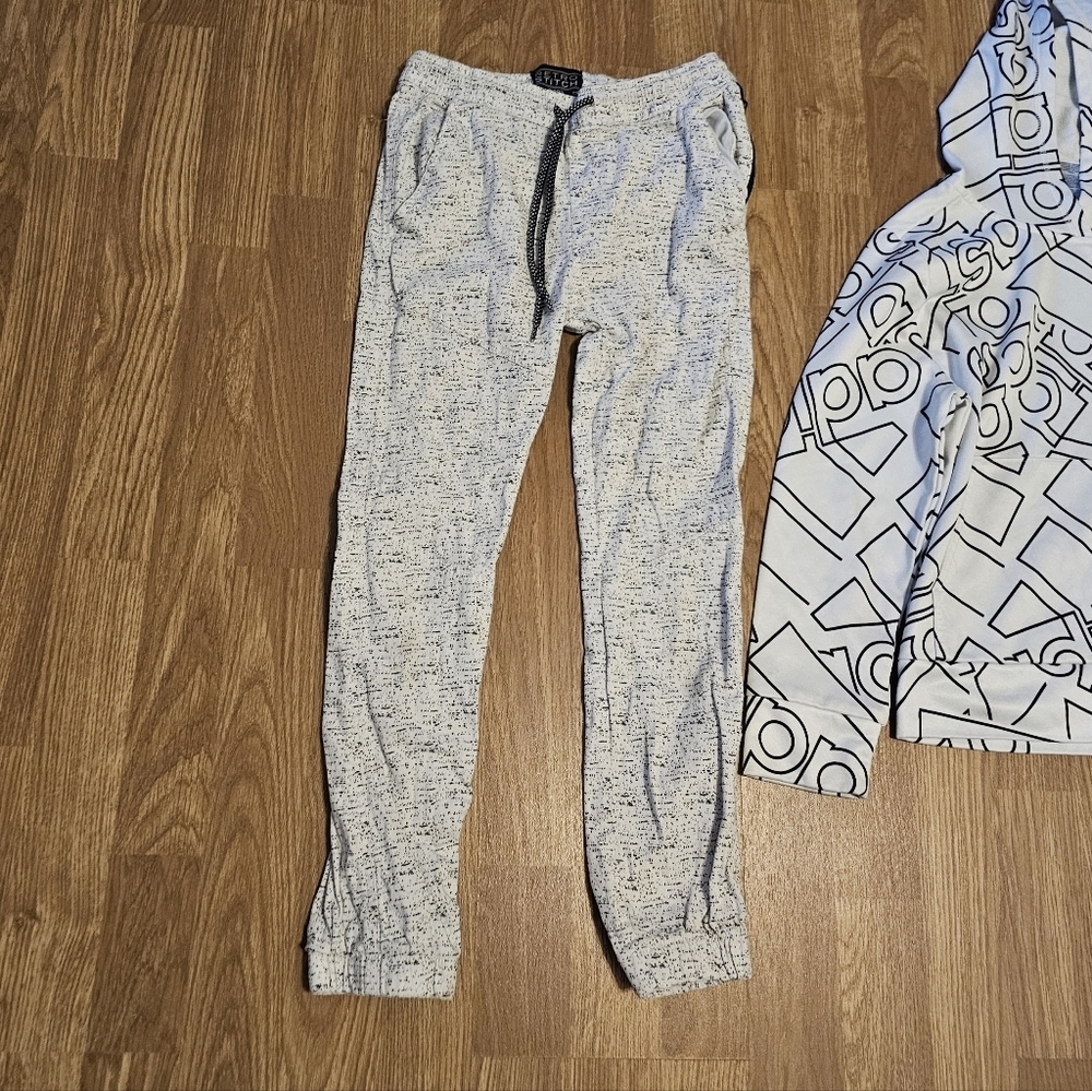 Adidas White and Black Hoodie with Retro Stitch Gray Joggers - Picture 2 of 6